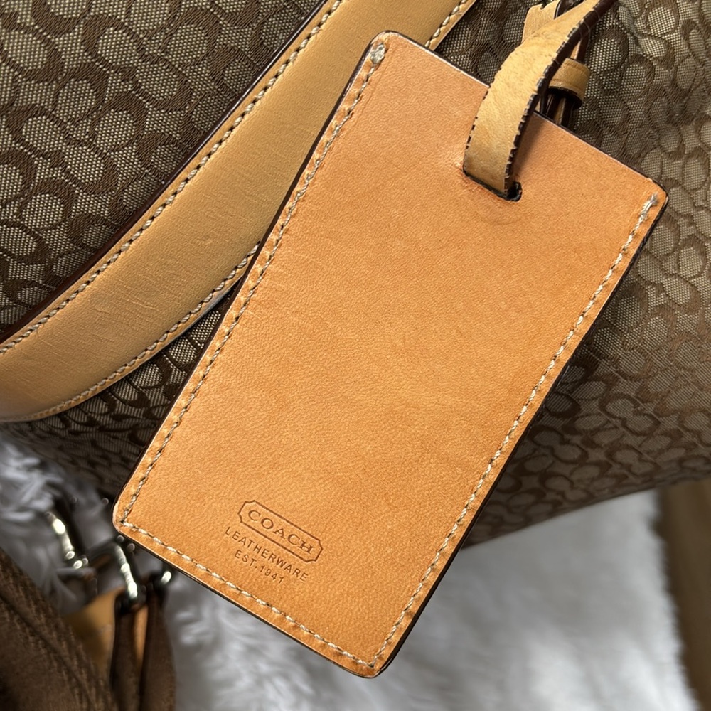 Coach Vintage Signature C Canvas & Vachetta Leather Travel Bag - Picture 2 of 16